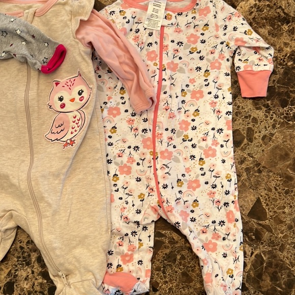 5 Gerber/wonder nation-Sleep & Play Outfits - Picture 4 of 4